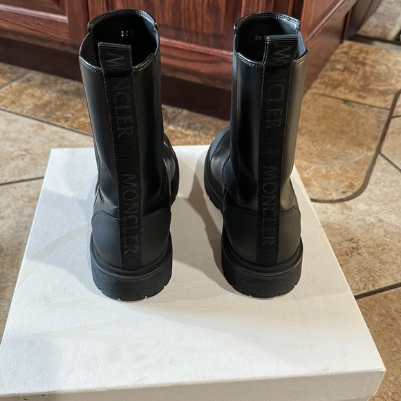 Moncler boot - Picture 2 of 6